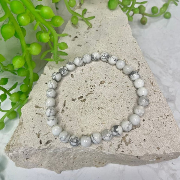 Howlite Bead Bracelet